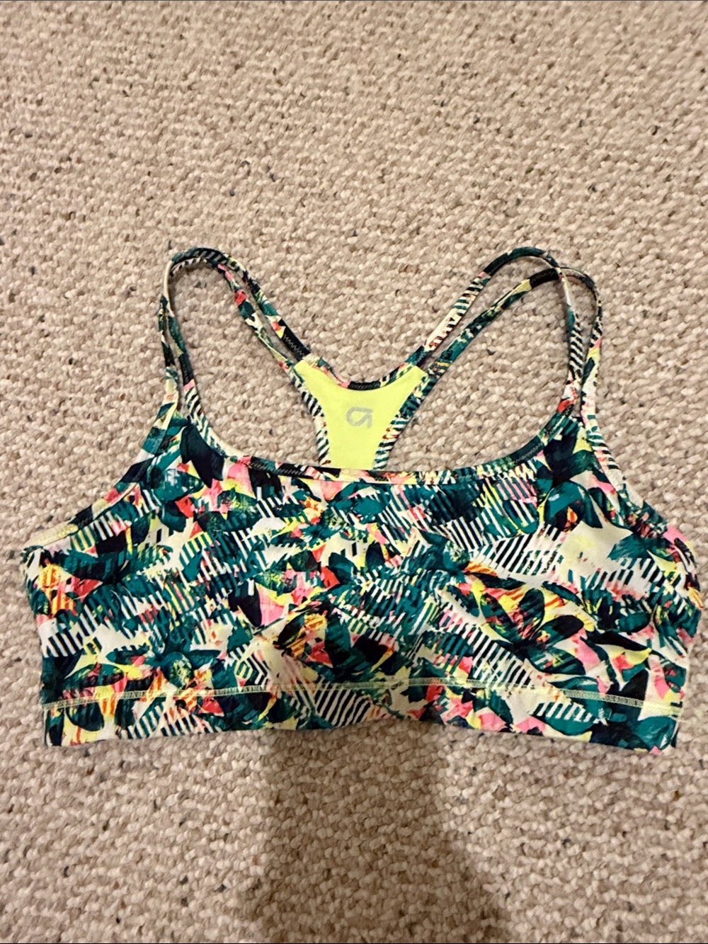 Women's GapFit Floral Racerback Sports Bra - Multicolor